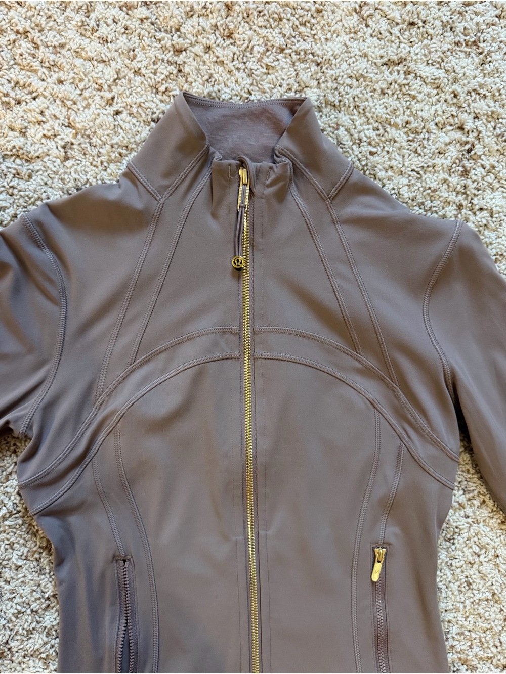 Lululemon Women’s Taupetastic/Gold Zip Define Cropped Jacket *Nulu. Size 6. NWOT - Picture 4 of 16